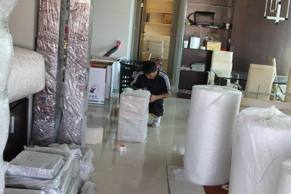 北京小红帽搬家公司打包拆装家具一般怎么收费？